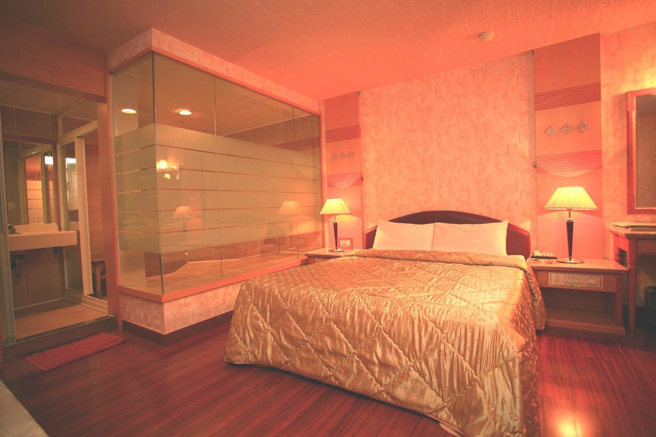 Paiwei Motel Tainan Dış mekan fotoğraf